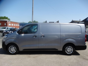 2022 Vauxhall Vivaro 2.0 Turbo D 3100 Dynamic L2 H1 Euro 6 (s/s) 6dr in Grey — image 4
