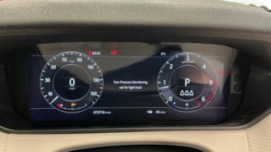 2018 Land Rover Range Rover Velar 2.0 D180 S Auto 4WD Euro 6 (s/s) 5dr in Grey — image 5