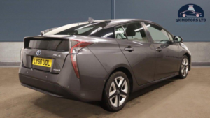 2016 Toyota Prius 1.8 Vvt-H Business Edition Plus CVT Euro 6 (s/s) 5dr (15in Alloy) in Grey — image 6