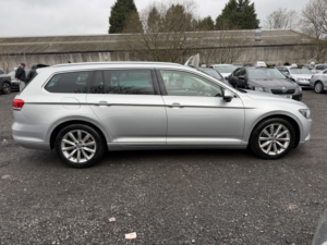 2015 Volkswagen Passat 2.0 Tdi Bluemotion Tech Se Business in Silver — image 4