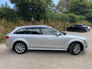 2010 Audi A4 Allroad 2.0 Tdi Quattro in Silver — image 2