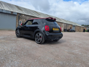 2015 MINI Hatch 2.0 John Cooper Works Auto Euro 6 (s/s) 3dr in Black — image 5