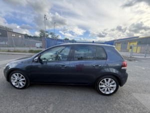 2010 Volkswagen Golf 2.0 Tdi Gt in Blue — image 6