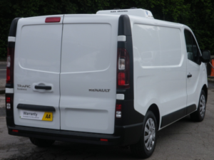 2017 Renault Trafic 1.6 Sl27 Dci 120 Business Fridge Freezer Van Euro 6 in White — image 6