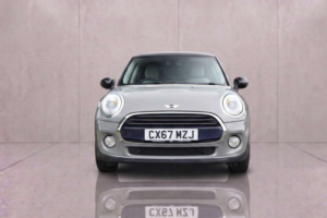 2017 MINI Hatch 1.5 Cooper Auto 3dr in Grey — image 2