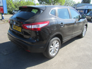 2014 Nissan Qashqai 1.2 Dig-T Acenta in Black — image 3