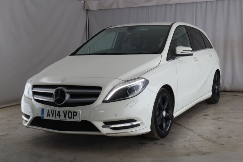 2014 Mercedes-Benz B Class 1.8 B200 Cdi Sport in White — image 1