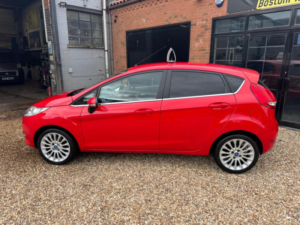 2011 Ford Fiesta 1.4 Tdci Dpf Titanium 5dr in Red — image 5