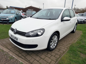 2012 Volkswagen Golf 1.6 Tdi Match Euro 5 5dr in White — image 3