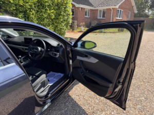 2017 Audi A4 Avant 1.4 Tfsi Sport in Blue — image 5