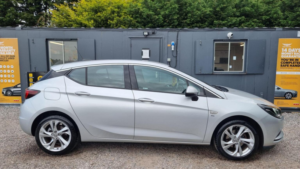 2017 Vauxhall Astra 1.4i Turbo Sri Auto Euro 6 (s/s) 5dr in Silver — image 6