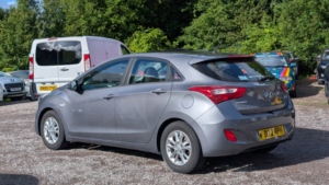 2014 Hyundai I30 1.6 Crdi Blue Drive Active in Grey — image 6