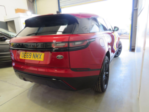 2019 Land Rover Range Rover Velar 2.0 D240 Se Auto 4WD Euro 6 (s/s) 5dr in Red — image 6