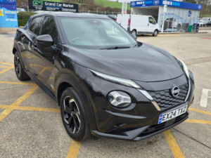 2024 Nissan Juke 1.6 N-Connecta Auto Euro 6 5dr in Black — image 3