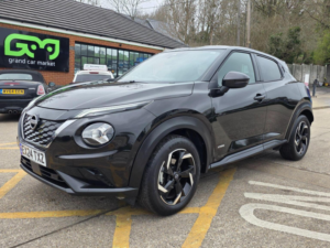 2024 Nissan Juke 1.6 N-Connecta Auto Euro 6 5dr in Black — image 4