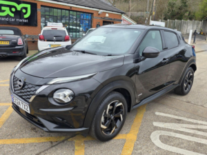 2024 Nissan Juke 1.6 N-Connecta Auto Euro 6 5dr in Black — image 6