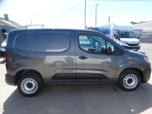 2023 Citroen Berlingo 1.5 Bluehdi 1000 Enterprise Edition M Swb Euro 6 (s/s) 5dr in Grey — image 5