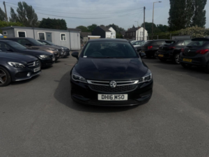 2016 Vauxhall Astra 1.0i Turbo Ecoflex Design Euro 6 (s/s) 5dr in Black — image 2