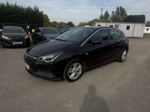 2016 Vauxhall Astra 1.0i Turbo Ecoflex Design Euro 6 (s/s) 5dr in Black — image 6