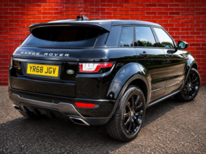 2018 Land Rover Range Rover Evoque 2.0 Sd4 Hse Dynamic Auto 4WD Euro 6 (s/s) 5dr in Black — image 4