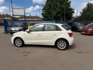 2014 Audi A1 1.6 Tdi Sport Sportback Euro 5 (s/s) 5dr in White — image 4