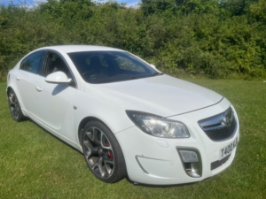 2013 Vauxhall Insignia 2.8 T V6 Vxr Supersport in White — image 2