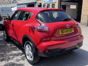 2018 Nissan Juke 1.6 Visia SUV 5dr Petrol Manual Euro 6 (112 Ps) in Red — image 4