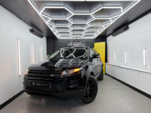 2013 Land Rover Range Rover Evoque 2.2 Sd4 Pure in Black — image 3