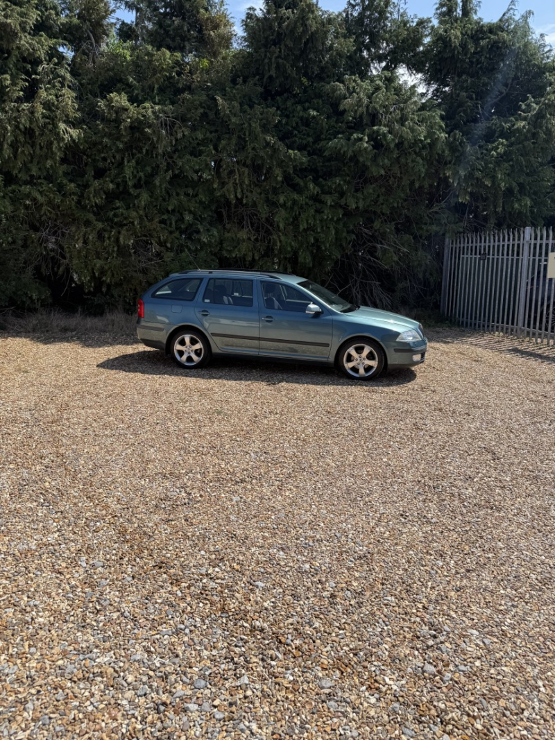 2006 Skoda Octavia 1.9 Tdi Elegance in Green — image 1