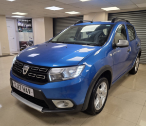 2017 Dacia Sandero Stepway 1.5 Dci Ambiance Hatchback 5dr Diesel Manual Euro 6 (s/s) (90 Ps) in Blue — image 2