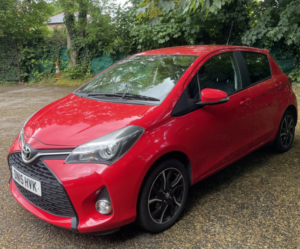 2015 Toyota Yaris 1.3 Dual Vvt-I Sport in Red — image 3