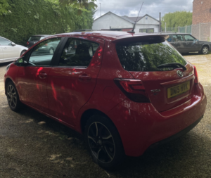 2015 Toyota Yaris 1.3 Dual Vvt-I Sport in Red — image 4