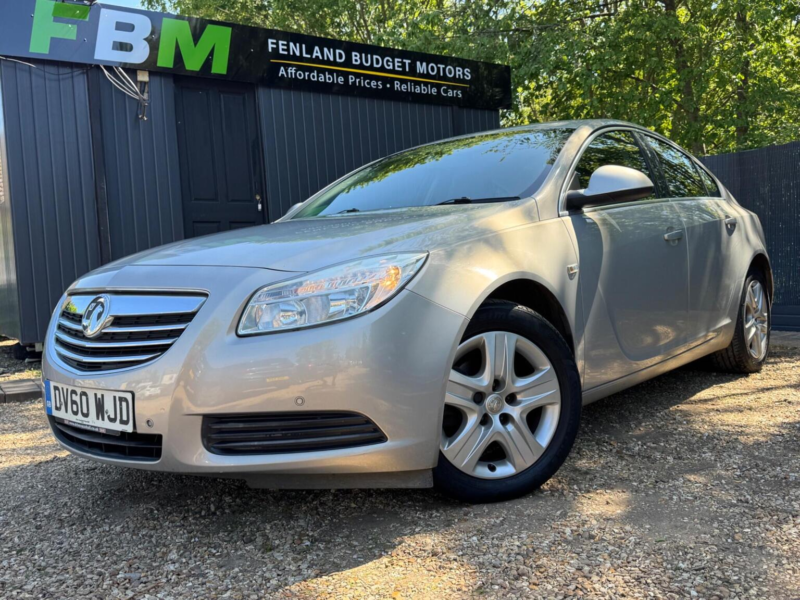 2010 Vauxhall Insignia 2.0 Cdti Ecoflex Exclusiv Euro 5 5dr in Silver — image 1