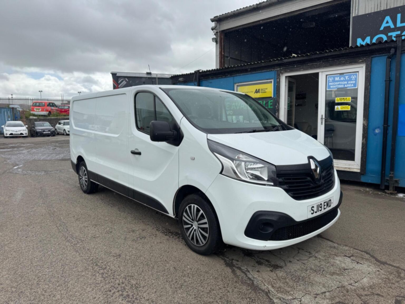 2019 Renault Trafic 1.6 Dci 29 Business+ Lwb Standard Roof Euro 6 5dr in White — image 1