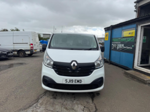 2019 Renault Trafic 1.6 Dci 29 Business+ Lwb Standard Roof Euro 6 5dr in White — image 2