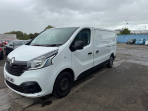 2019 Renault Trafic 1.6 Dci 29 Business+ Lwb Standard Roof Euro 6 5dr in White — image 3
