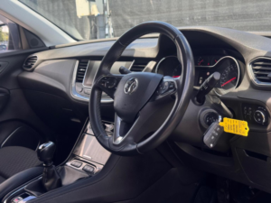 2020 Vauxhall Grandland X 1.5 Turbo D Sri Nav Euro 6 (s/s) 5dr in Blue — image 3