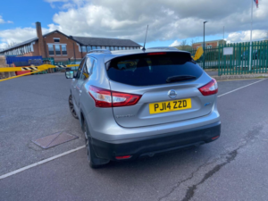 2014 Nissan Qashqai 1.5 Dci Tekna 2WD Euro 5 (s/s) 5dr in Silver — image 3