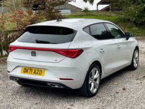 2022 SEAT Leon 1.0 Tsi Evo Fr in White — image 2