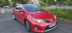 2014 Toyota Auris 1.4 D-4d Icon Plus in Red — image 2