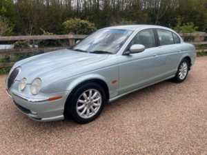 2003 Jaguar S-Type 2.5 V6 Se 4dr in Silver — image 4