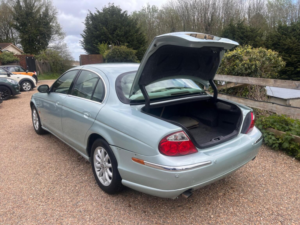 2003 Jaguar S-Type 2.5 V6 Se 4dr in Silver — image 6