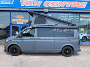 2022 Volkswagen Transporter 2.0 Tdi T32 Highline Camper Conversion DSG Lwb Euro 6 150 Ps in Grey — image 4