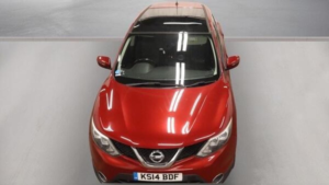 2014 Nissan Qashqai 1.2 Dig-T Acenta Premium 2WD Euro 5 (s/s) 5dr in Red — image 2