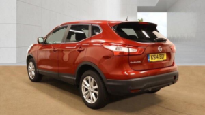 2014 Nissan Qashqai 1.2 Dig-T Acenta Premium 2WD Euro 5 (s/s) 5dr in Red — image 4