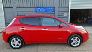 2016 Nissan Leaf 30kwh Acenta in Red — image 5