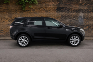 2018 Land Rover Discovery Sport 2.0 Td4 Hse Auto 4WD Euro 6 (s/s) 5dr in Black — image 6
