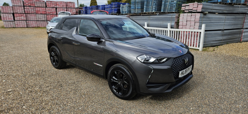 2019 Ds Automobiles Ds 3 Crossback 1.2 Puretech Performance Line in Grey — image 1