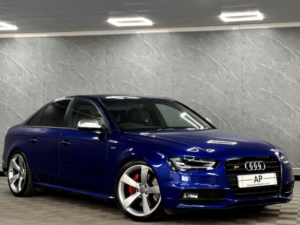 2013 Audi S4 3.0 Tfsi V6 Black Edition S Tronic Quattro Euro 5 (s/s) 4dr in Blue — image 4
