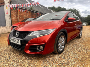 2015 Honda Civic 1.6 I-Dtec Se Plus Euro 5 (s/s) 5dr in Red — image 2